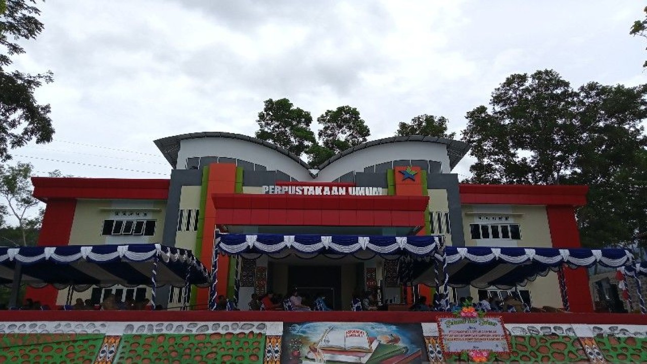 Kepala Perpusnas RI Resmikan Perpustakaan Dan Arsip Daerah Jayapura